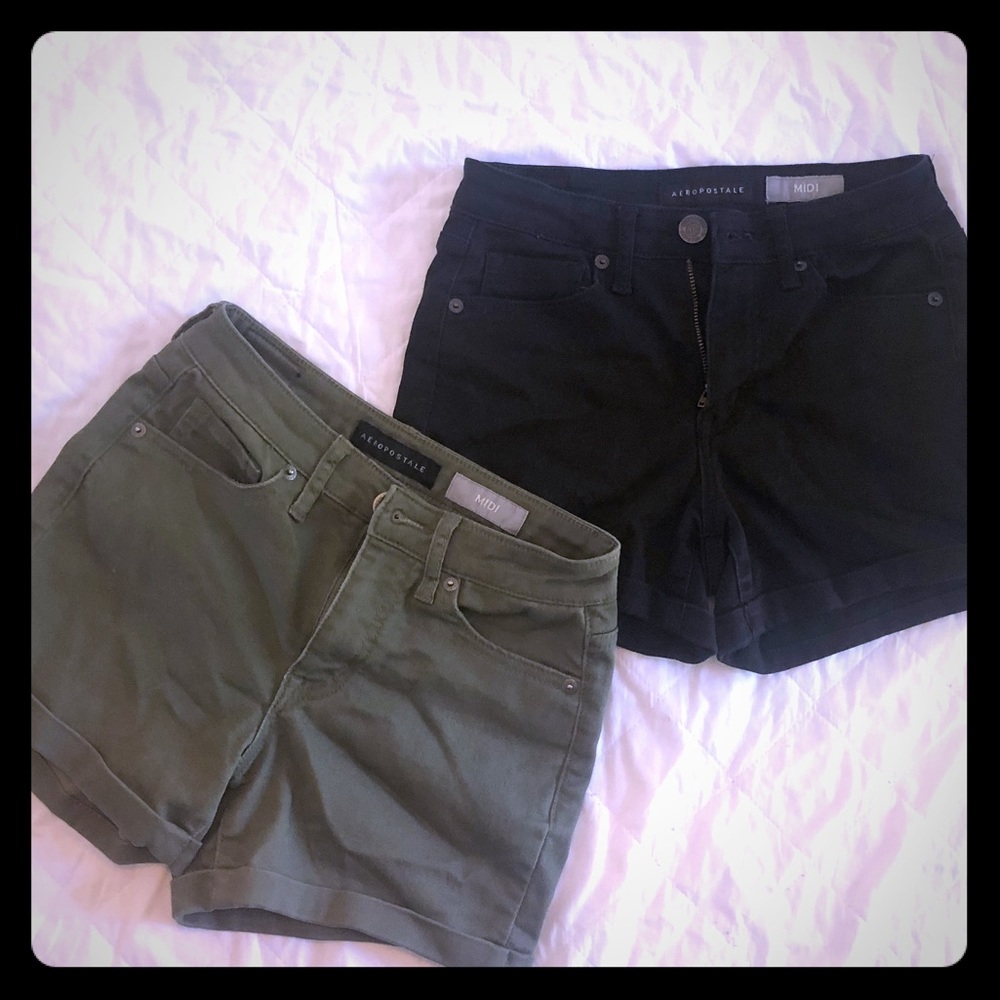 2 pairs of shorts